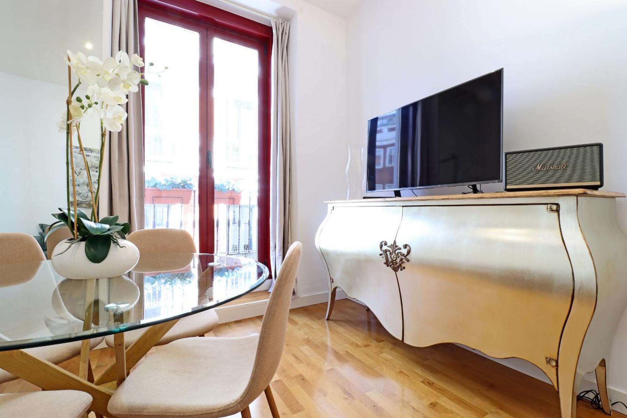 Chueca Suites Madrid Exterior photo