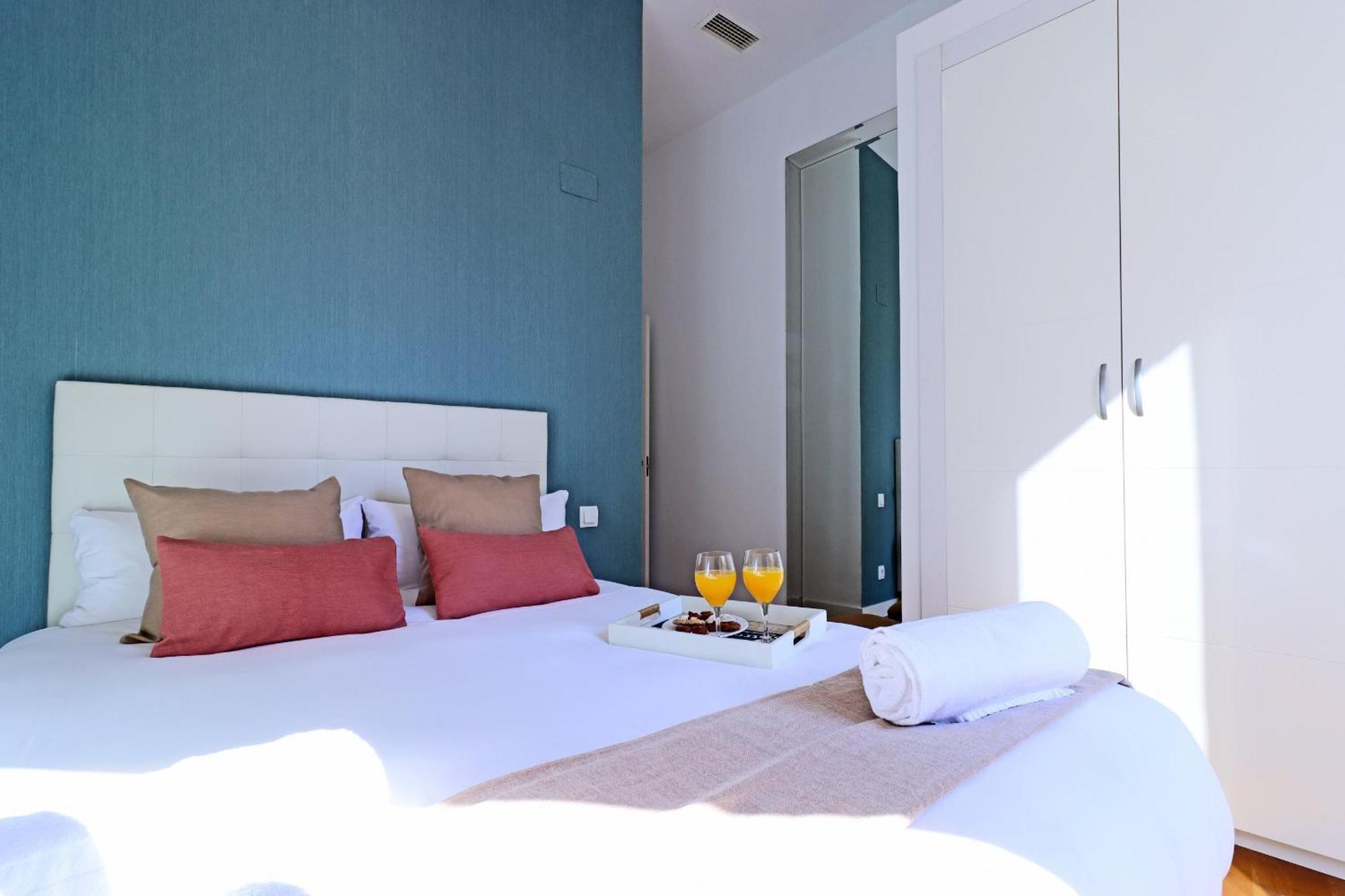 Chueca Suites Madrid Exterior photo