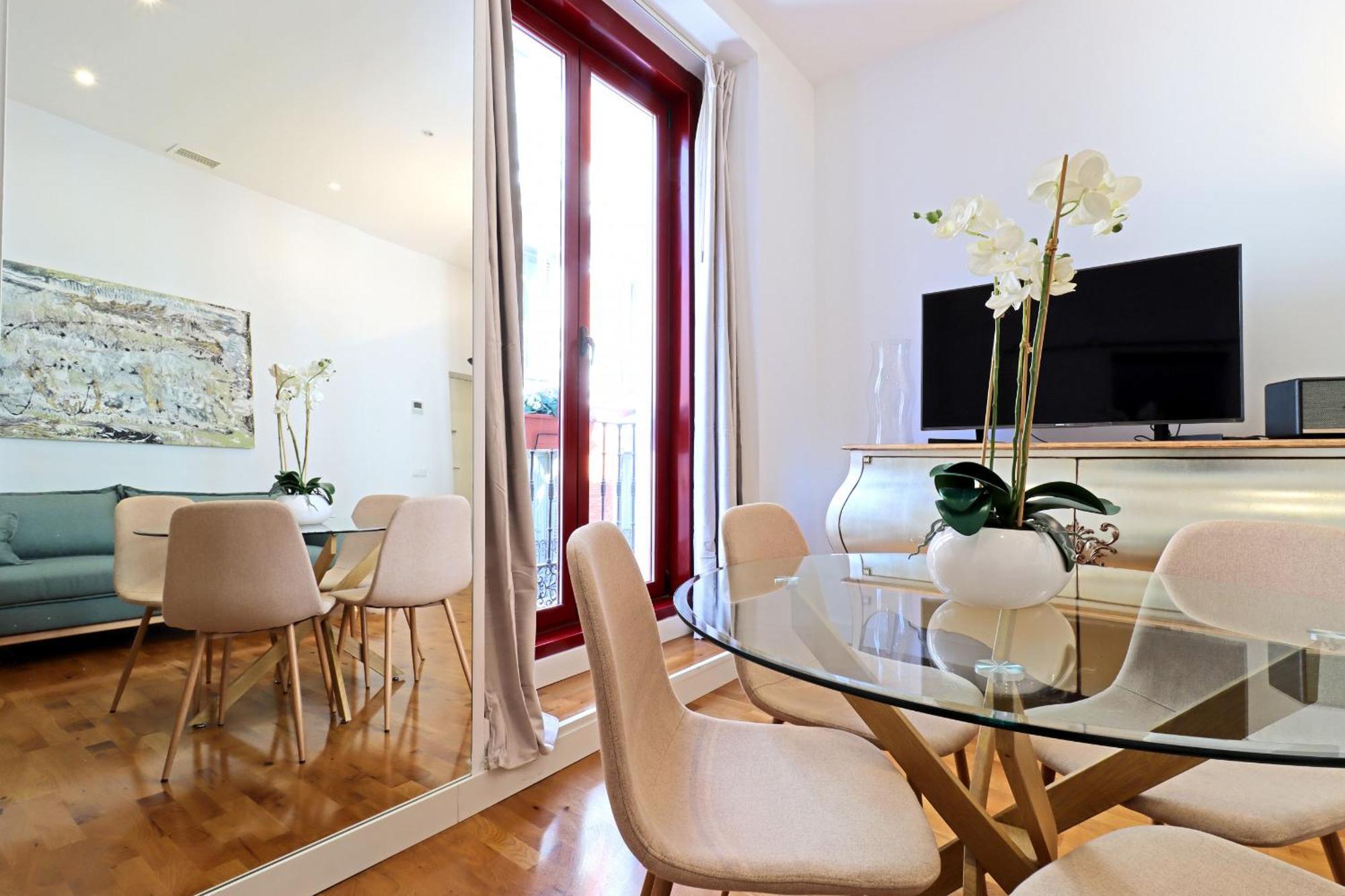 Chueca Suites Madrid Exterior photo